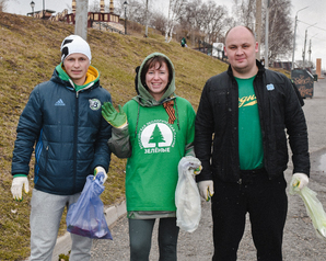 52 мешка мусора: участники Зелёного марафона очистили набережную Северной Двины