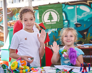 Жители Краснодара принесли на «Зелёную субботу» более 350 книг, игрушек,  настолок и предметов одежды